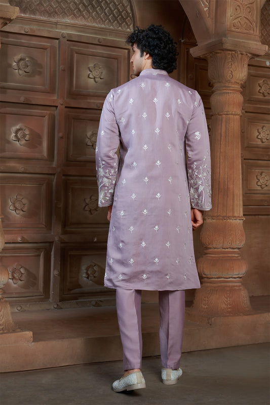 Lavender cotton Kurta Pyjama with Thread Embroidery and Motifs