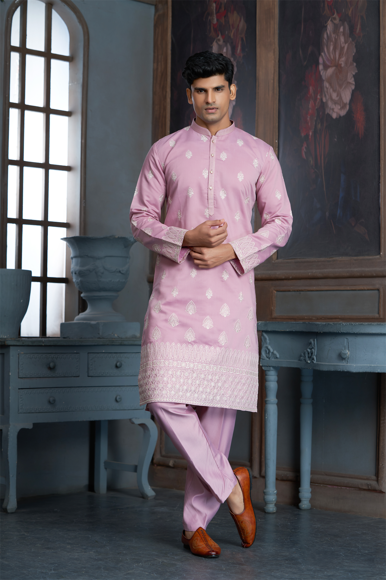 Onion Pink Chanderi Daman Embroidery Kurta Pyjama with All over Buta