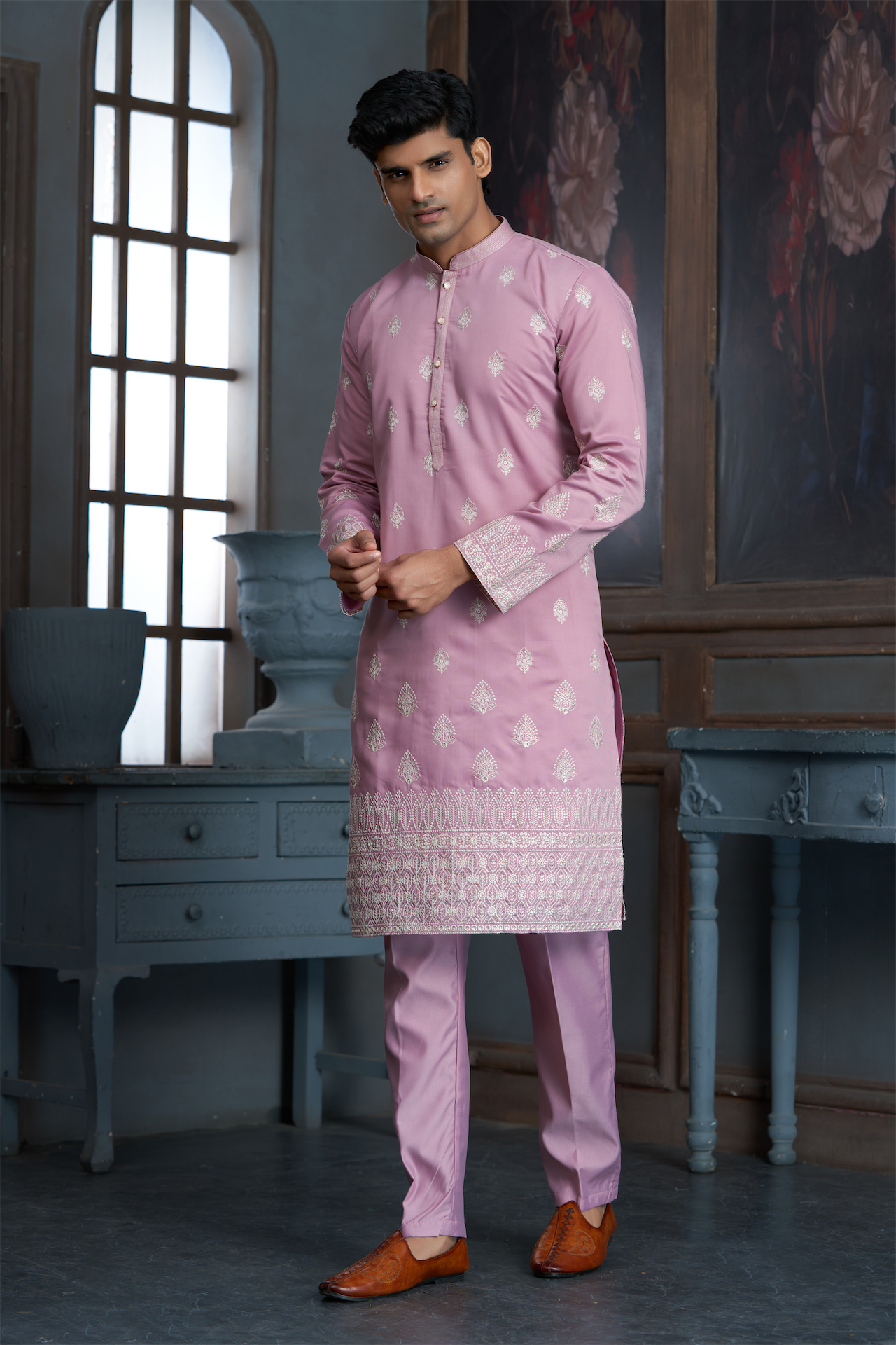 Onion Pink Chanderi Daman Embroidery Kurta Pyjama with All over Buta