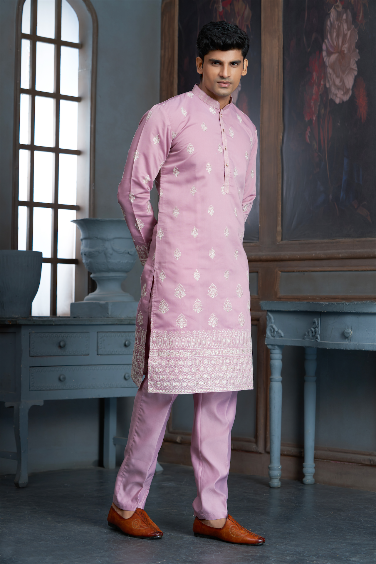 Onion Pink Chanderi Daman Embroidery Kurta Pyjama with All over Buta