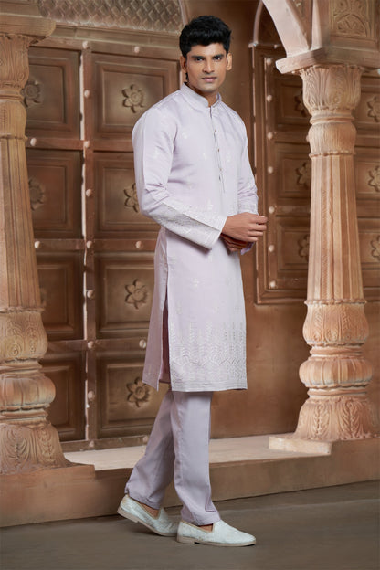 Lavender cotton Kurta Pyjama with Thread Embroidery and Motifs