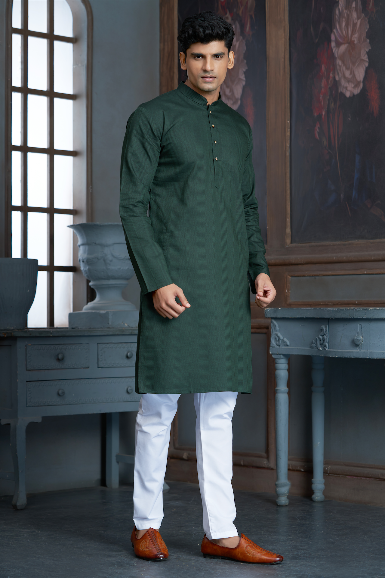 Bottle Green Pure Cotton Self Jaquard Kurta Pyjama