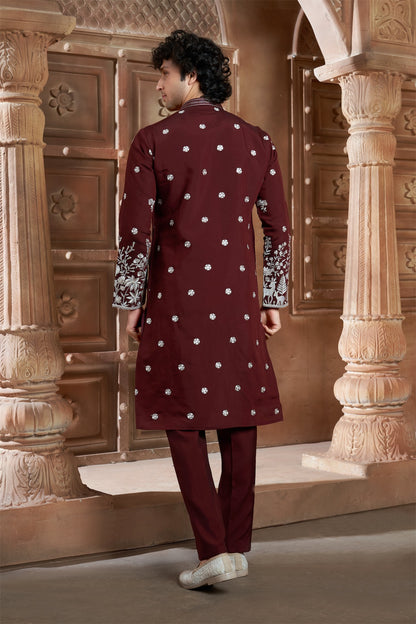 Maroon cotton Kurta Pyjama with Thread Embroidery and Motifs